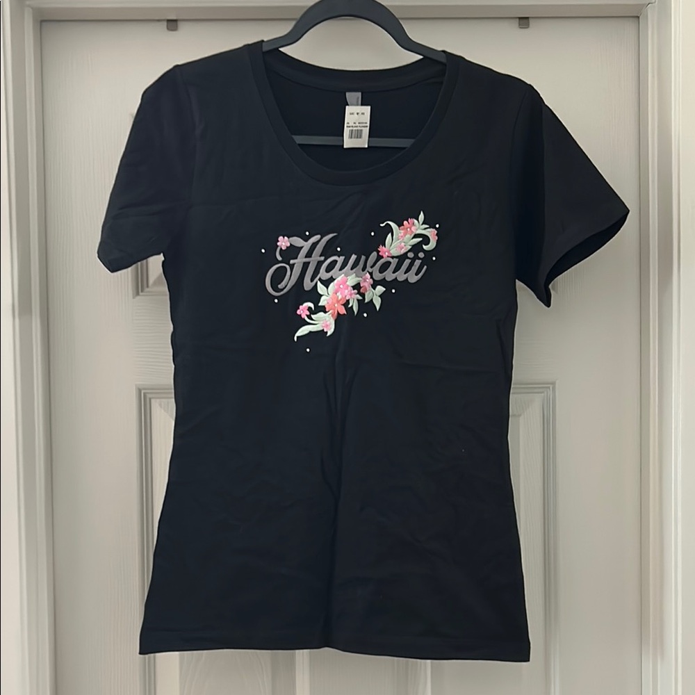 Hawaii V neck Fitted Black and Pink Short Sleeve Tee